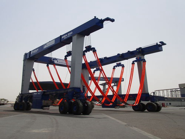 ​广东茂名游艇搬运机厂家游艇搬运机性能优良 可按需制作