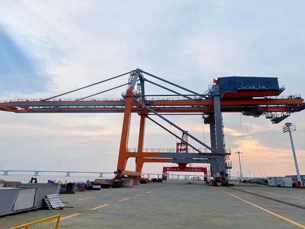 ​福建龙岩岸边集装箱起重机厂家岸边集装箱起重机结构稳固 