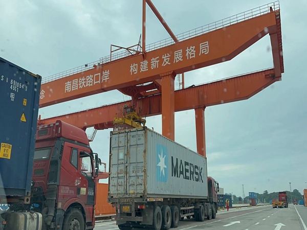 浙江宁波集装箱门式起重机厂家集装箱门机维护成本低
