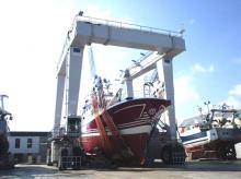 宁波客户定制一台游艇搬运机