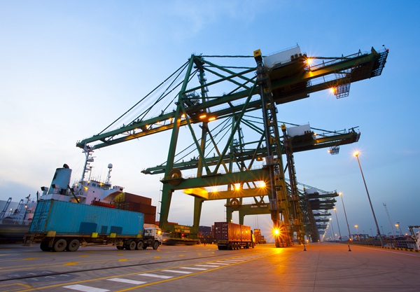 浙江宁波船用起重机动力来源有什么不同