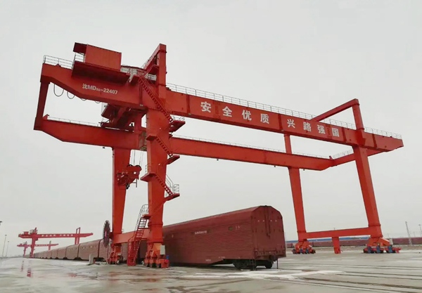 海南文昌轨道式集装箱起重机的变频调速控制有哪些优势