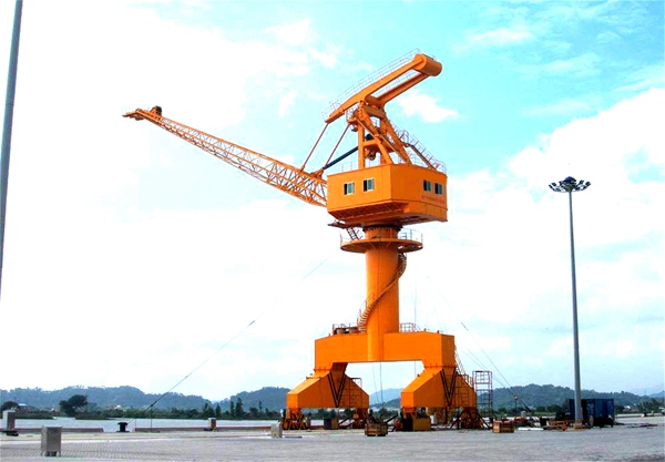 安徽黄山25吨门座起重机露天长期防护措施 